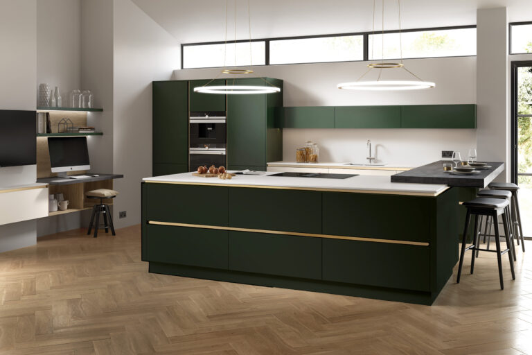 Chippendale Kitchens - Oblique Painted British Racing Green